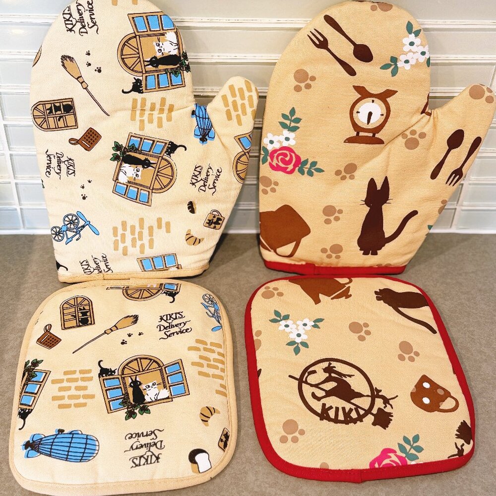 Kiki's Delivery Service Oven Mitts & Pot Holders Set - Cute Cat Kitchen Accessor